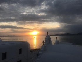 Paraportiani Guesthouse