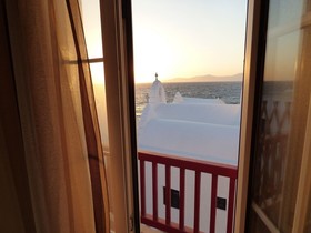 Paraportiani Guesthouse