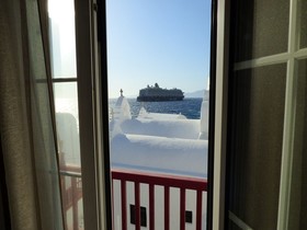Paraportiani Guesthouse