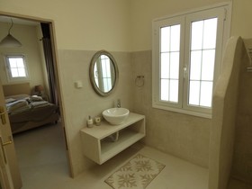 Paraportiani Guesthouse
