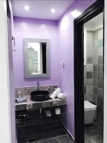 Queen Boutique Suites