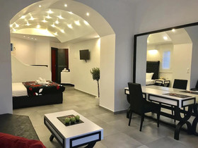 Queen Boutique Suites