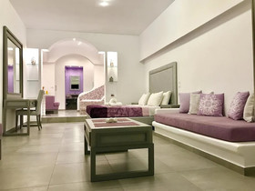 Queen Boutique Suites