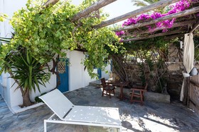 Rania Apartments Sea View Studios & Suites