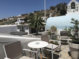 Rania Apartments Sea View Studios & Suites