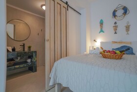 Seabed Suites
