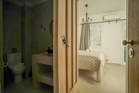 Seabed Suites