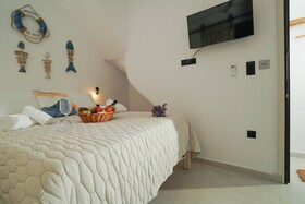 Seabed Suites