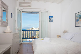 Serene Villa With Pool By Stylish Stays