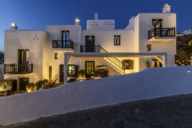 She Mykonos Hotel