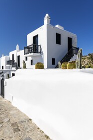 She Mykonos Hotel