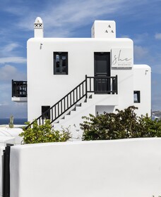 She Mykonos Hotel