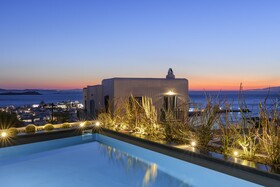 She Mykonos Hotel