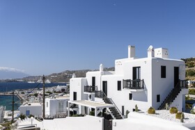She Mykonos Hotel