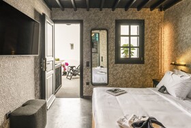 She Mykonos Hotel