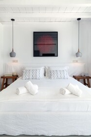 She Mykonos Hotel
