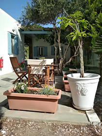 Sourmeli Garden