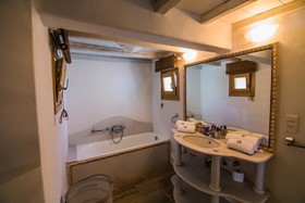 St Lazarus Villa