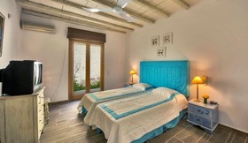 St Lazarus Villa
