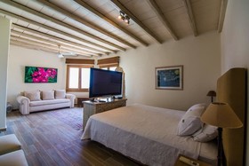 St Lazarus Villa