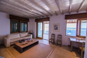St Lazarus Villa