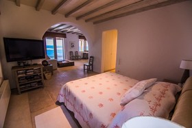 St Lazarus Villa
