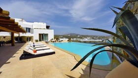 St Lazarus Villa