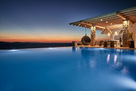 Ubud Mykonos Hotel