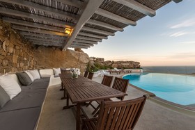 Villa Melmastia