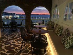 Yalos Hotel Sunset View