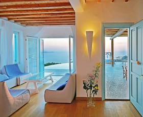 Zinas Villas