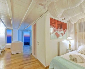 Zinas Villas