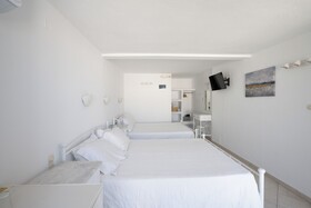 Anixi Hotel