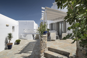 Deliades Hotel