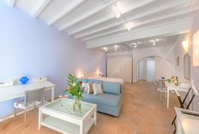 Deliades Hotel