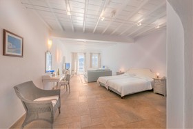 Deliades Hotel