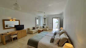 Deliades Hotel