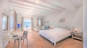 Deliades Hotel