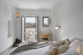 Dreambox Mykonos Suites