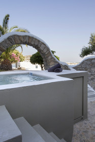 Dreambox Mykonos Suites