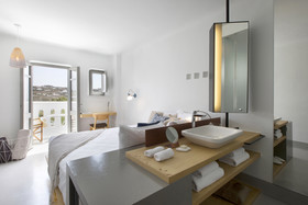 Dreambox Mykonos Suites