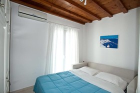 Gelos House