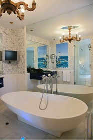 Kivotos Mykonos