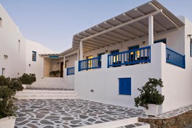 Yiannaki