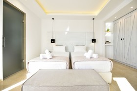 Tropicana Hotel , Suites & Villas Mykonos