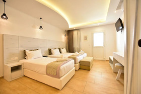 Tropicana Hotel , Suites & Villas Mykonos