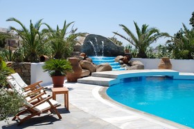 Kamari Hotel