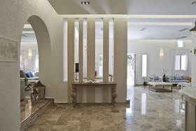 Kamari Hotel