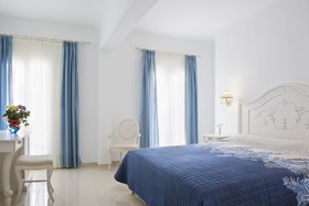 Kamari Hotel