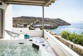 Amyth of Mykonos Super Paradise